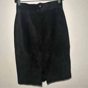 Danier Black 100% Leather Pencil Skirt Size 6